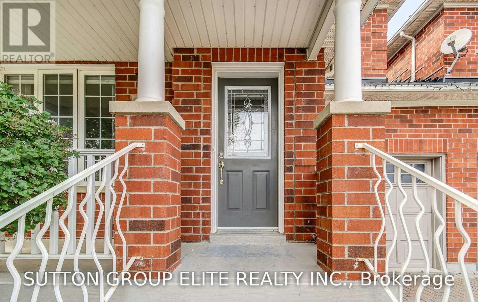 2485 Bankside Drive, Mississauga, ON, L5M 6E4 - 2