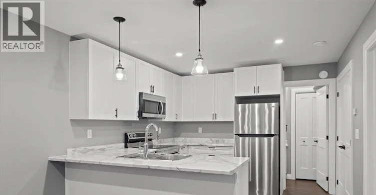 UPPER-1147 Hickory, Windsor, ON, N8Y 3S4 - 3