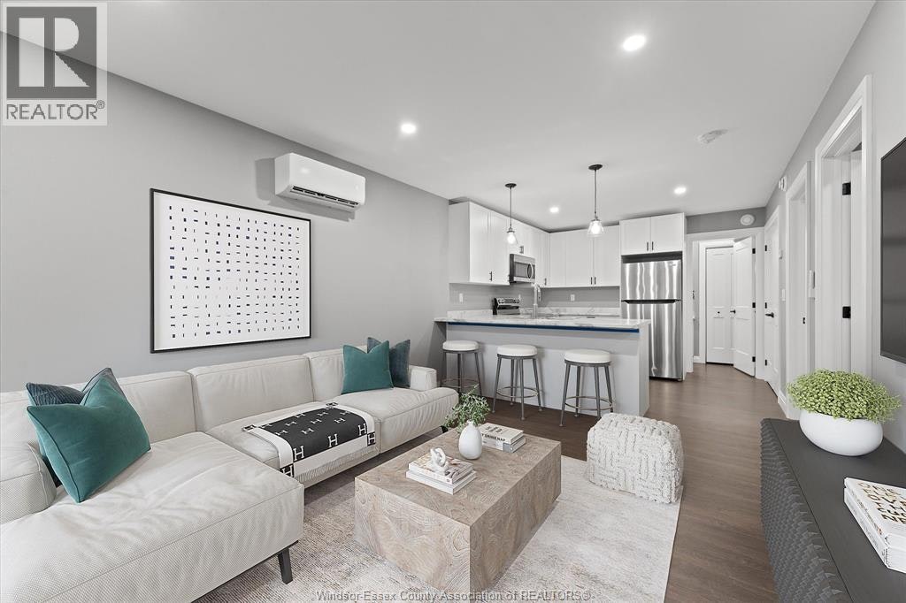 UPPER-1147 Hickory, Windsor, ON, N8Y 3S4 - 2