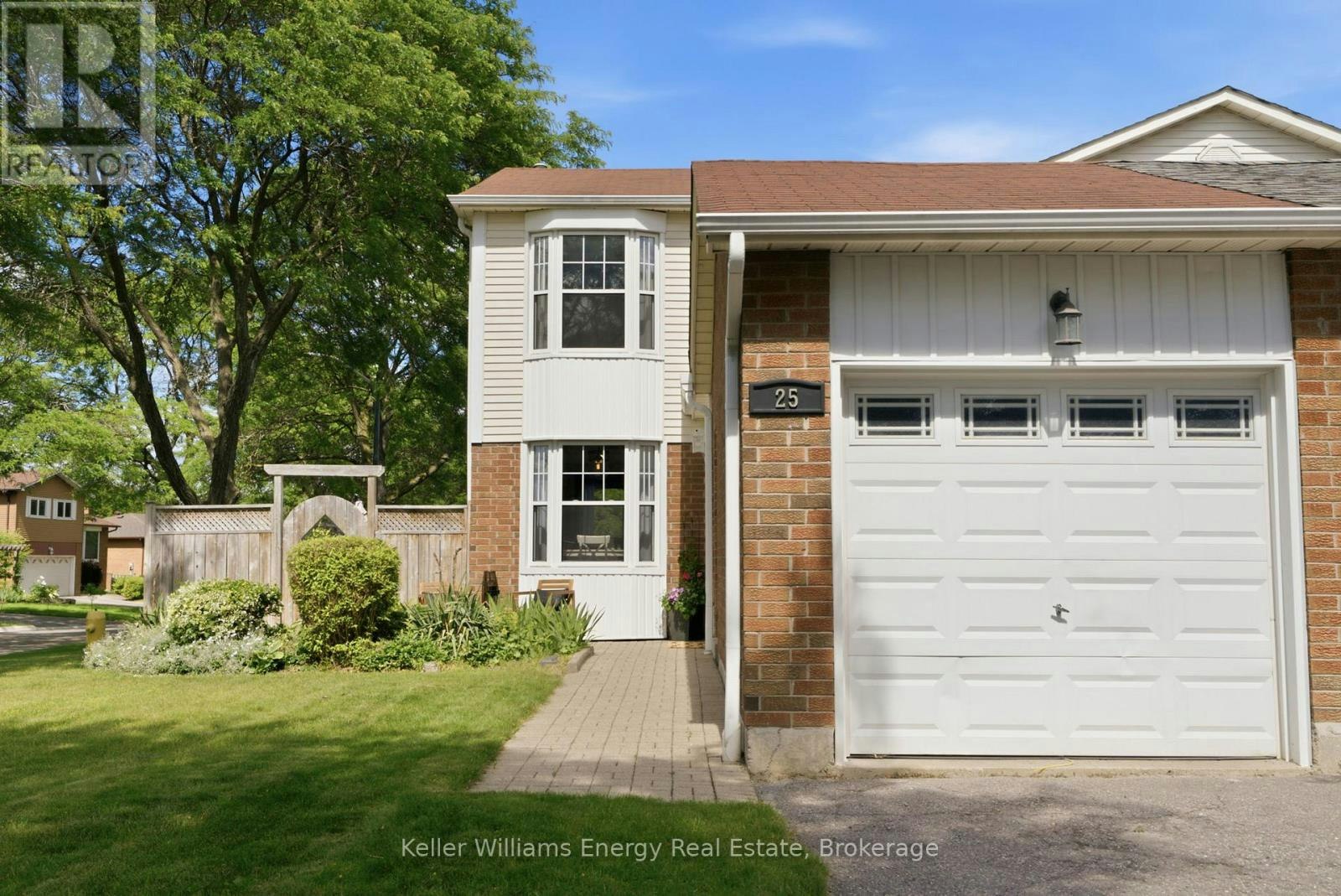 25 Habitant Crescent, Whitby, ON, L1P 1E1