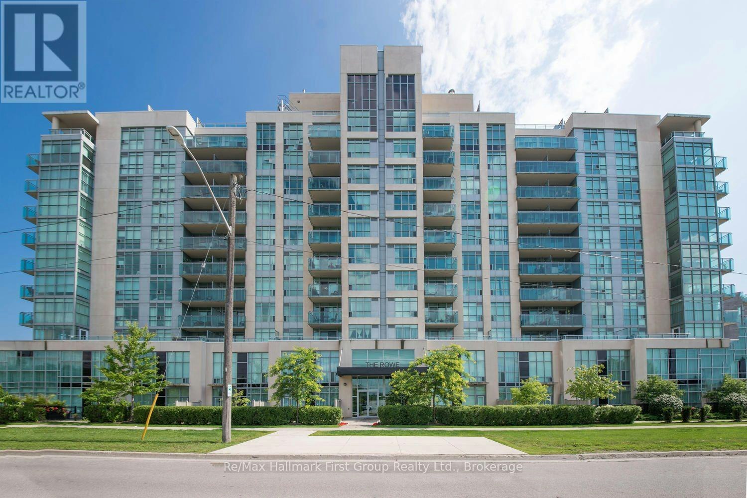 302-1600 Charles Street, Whitby, ON, L1N 0G4