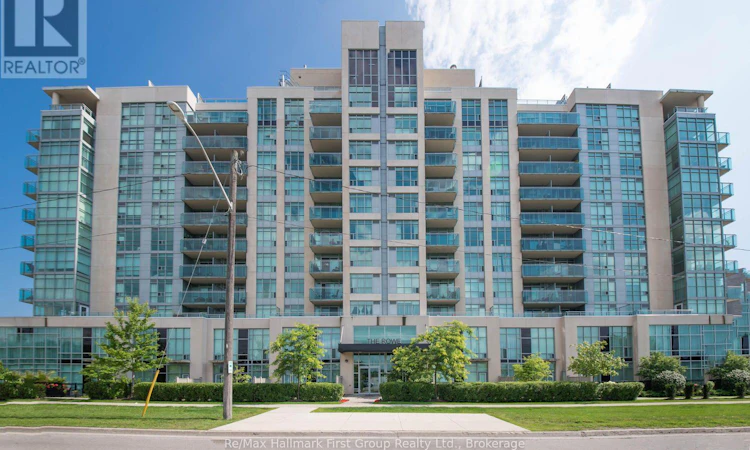 302-1600 Charles Street