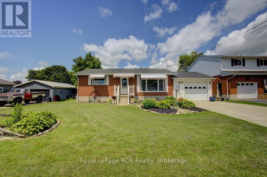 280 Domville Street, Wellington North, ON, N0G 1A0