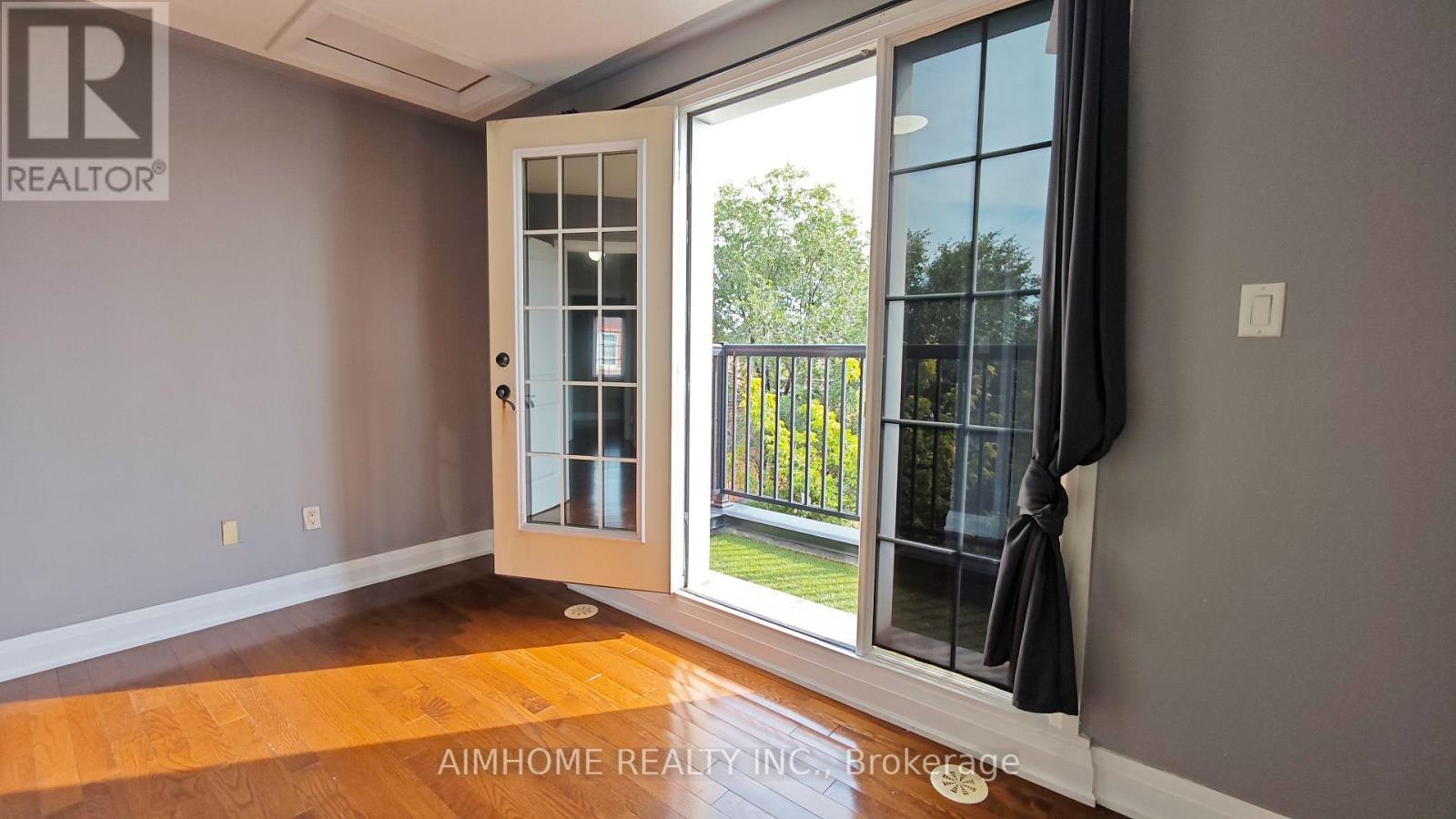 40 Raffeix Lane, Toronto, ON, M5A 0G5 - 14