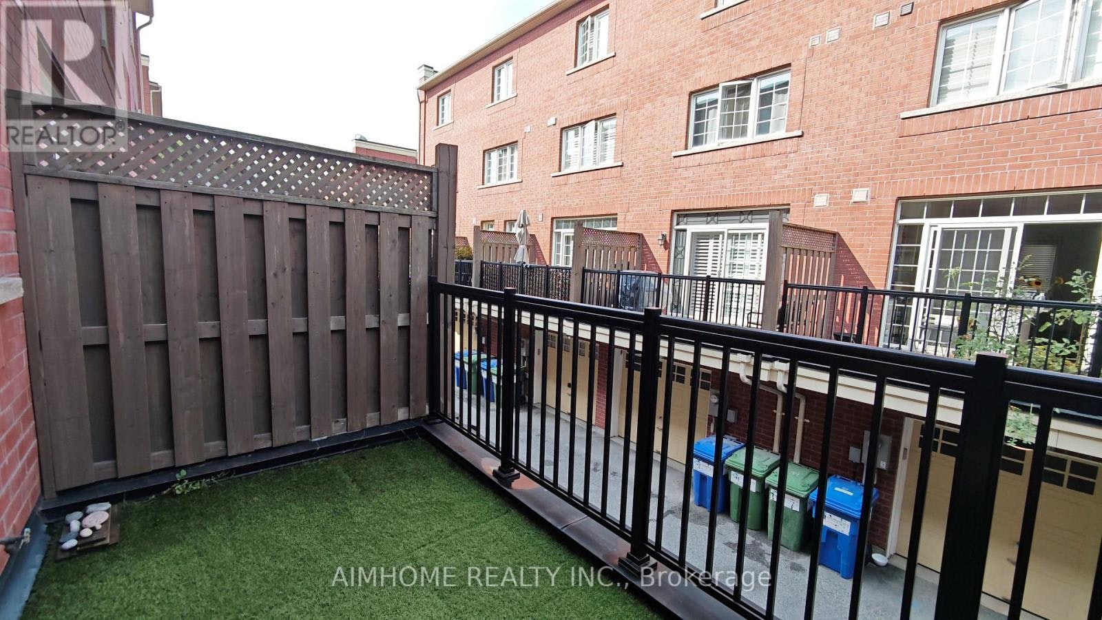 40 Raffeix Lane, Toronto, ON, M5A 0G5 - 21