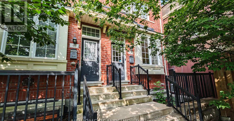 40 Raffeix Lane, Toronto, ON, M5A 0G5 - 33