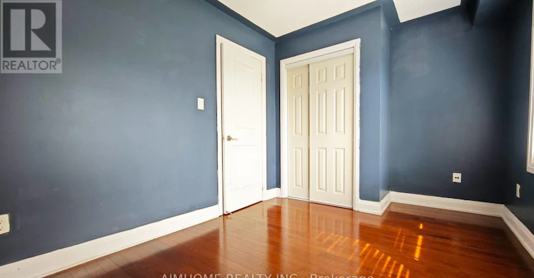 40 Raffeix Lane, Toronto, ON, M5A 0G5 - 32