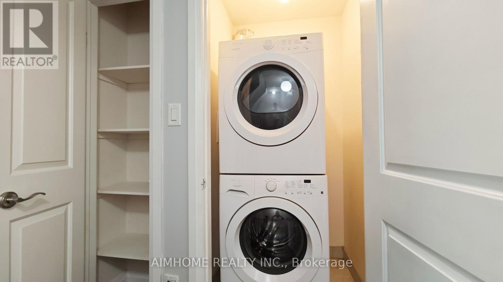 40 Raffeix Lane, Toronto, ON, M5A 0G5 - 7