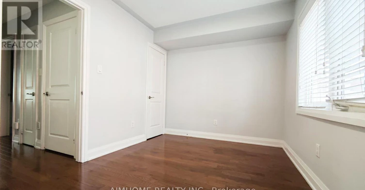 40 Raffeix Lane, Toronto, ON, M5A 0G5 - 30