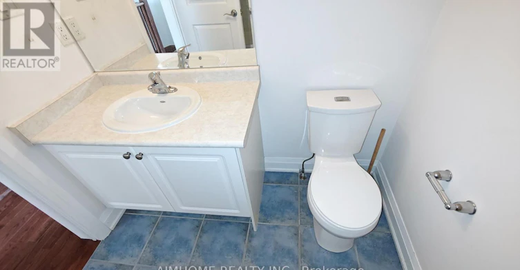 40 Raffeix Lane, Toronto, ON, M5A 0G5 - 28