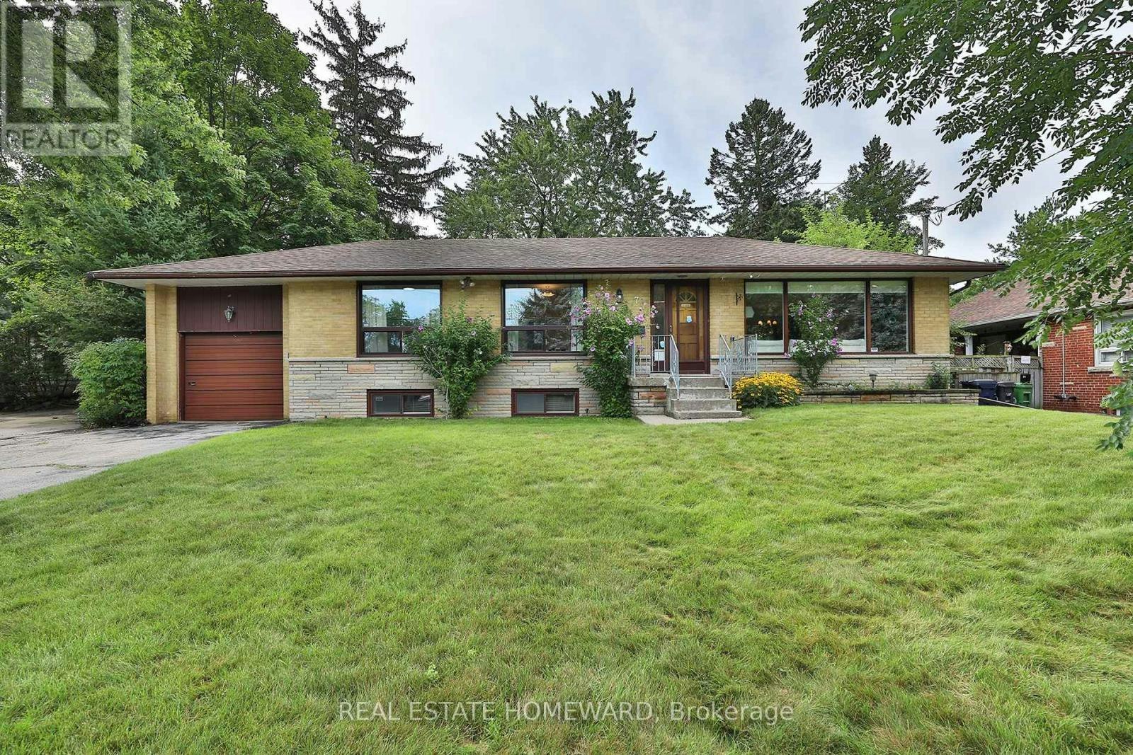 71 Gatesview Avenue, Toronto, ON, M1J 3G4
