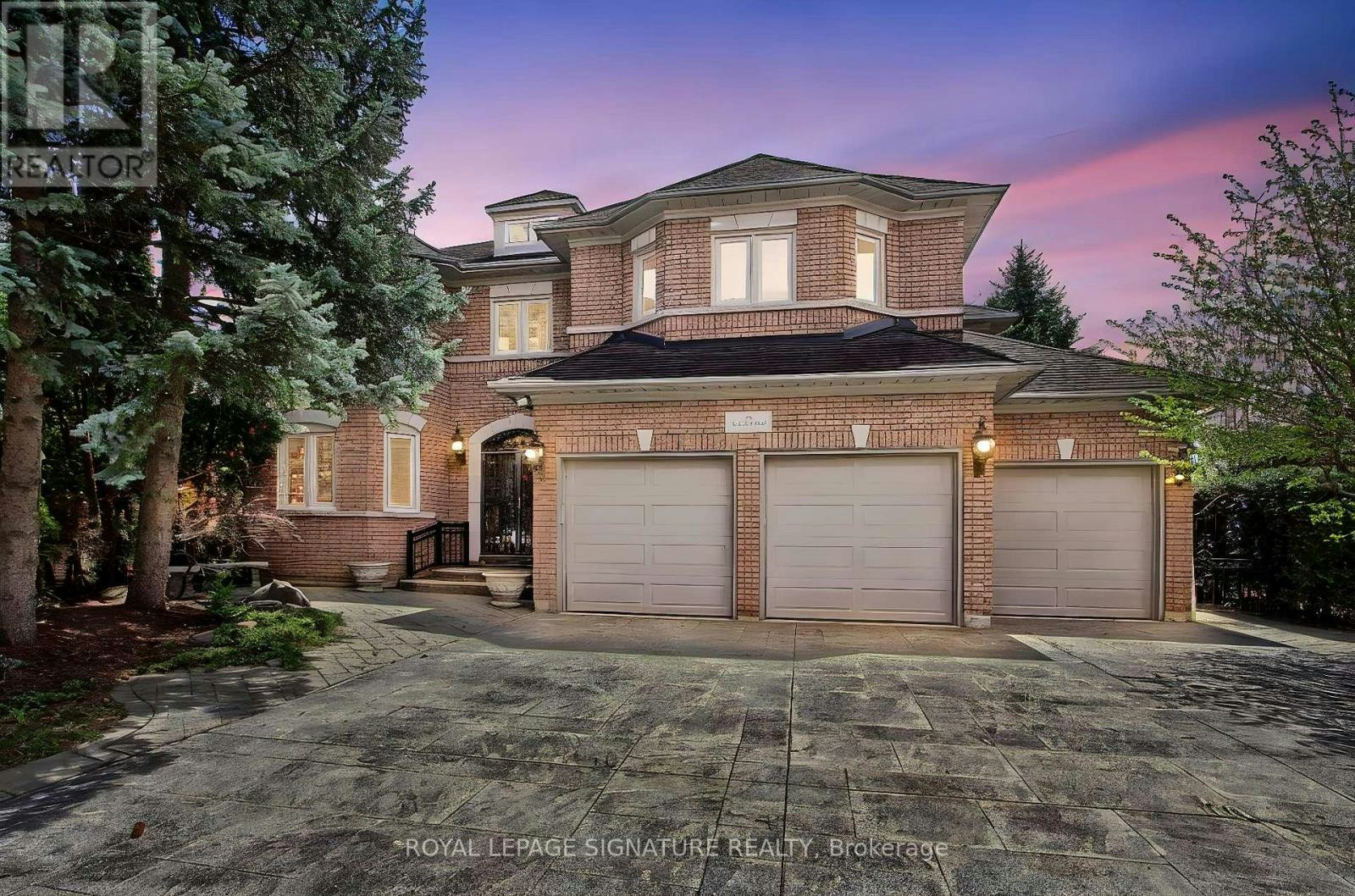 70 Graydon Crescent, Richmond Hill, ON, L4B 3W7
