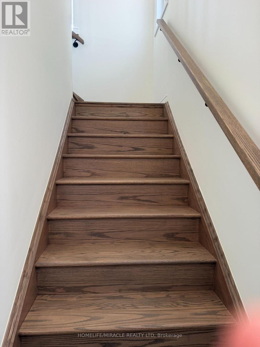 70 Thornbird Crescent, Brampton, ON, K0A 0B9 - 2