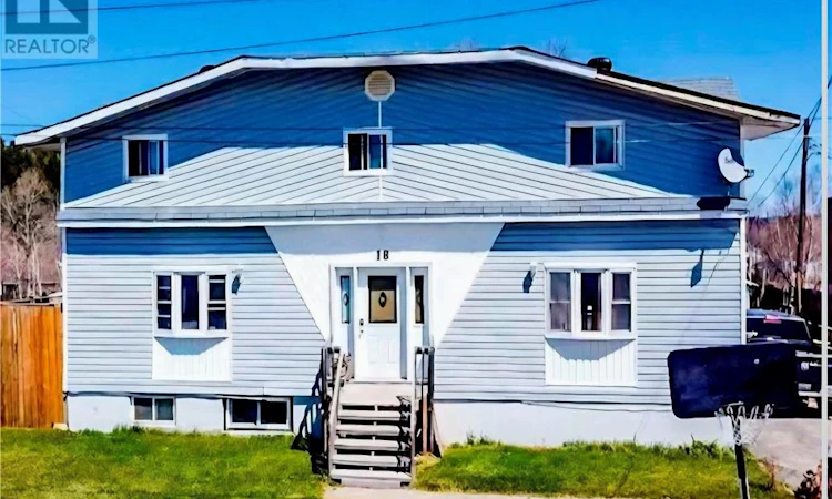 18 Fourth Avenue N