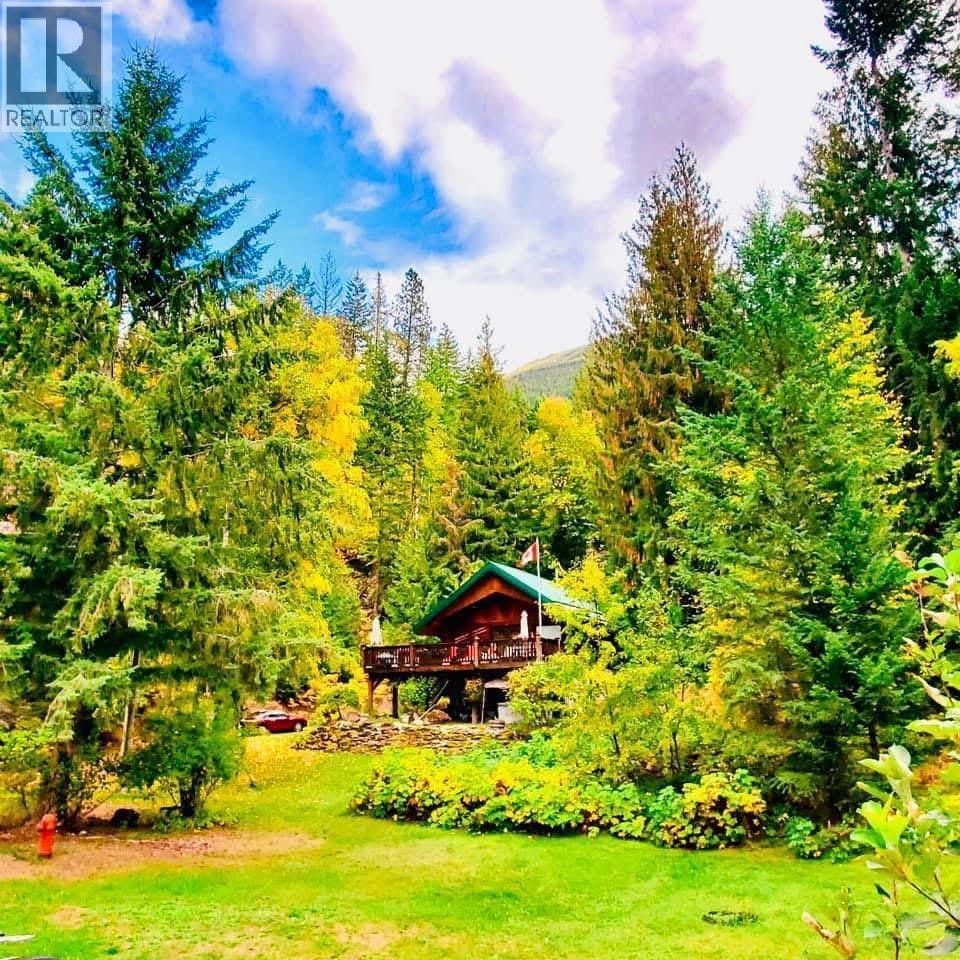 13579 Mountain Shores Road, Boswell, BC, V0B 1A4