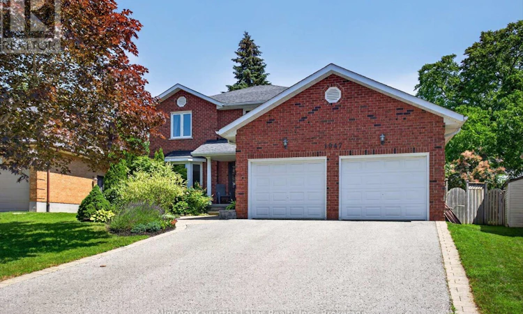 1947 Parkwood Circle