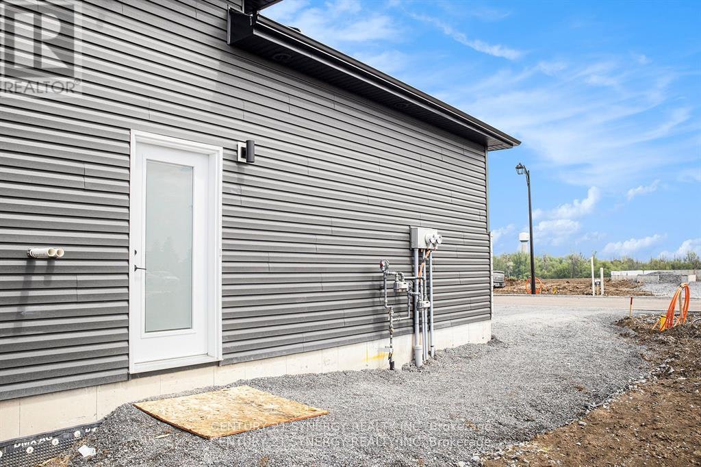 B-63 Helen Street, Monkland, ON, K0A 1R0 - 3