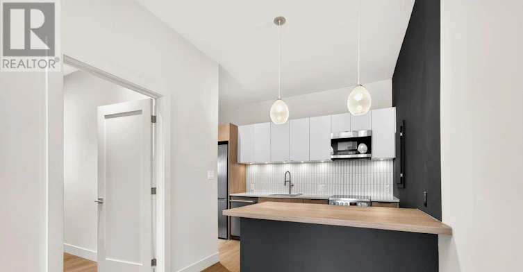12-24 Wellington Street, Stratford, ON, N5A 2L2 - 12