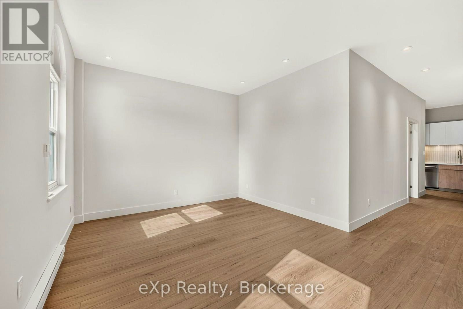 12-24 Wellington Street, Stratford, ON, N5A 2L2 - 24