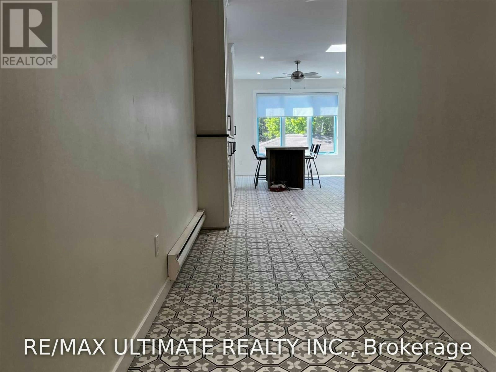 1065B St Clair Avenue W, Toronto, ON, M6E 1A6 - 24