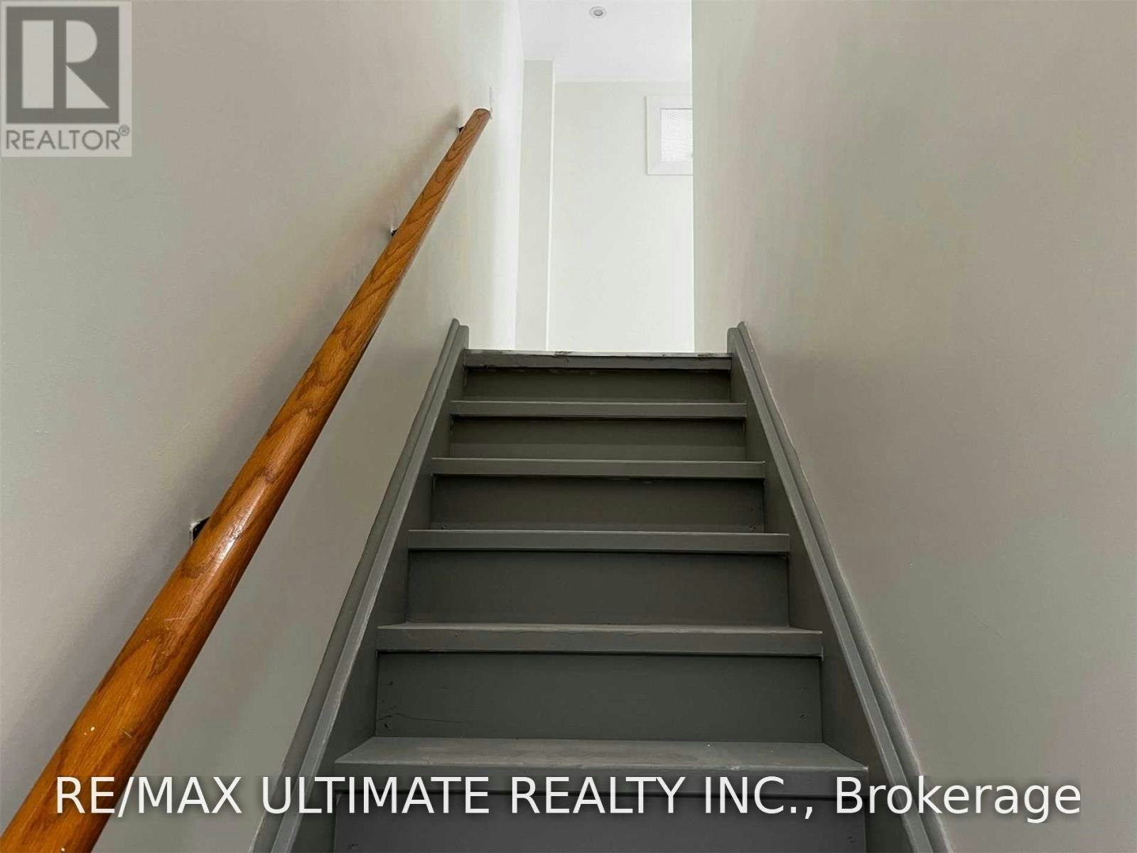 1065B St Clair Avenue W, Toronto, ON, M6E 1A6 - 12