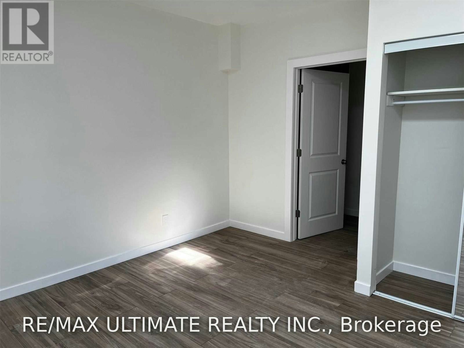 1065B St Clair Avenue W, Toronto, ON, M6E 1A6 - 15