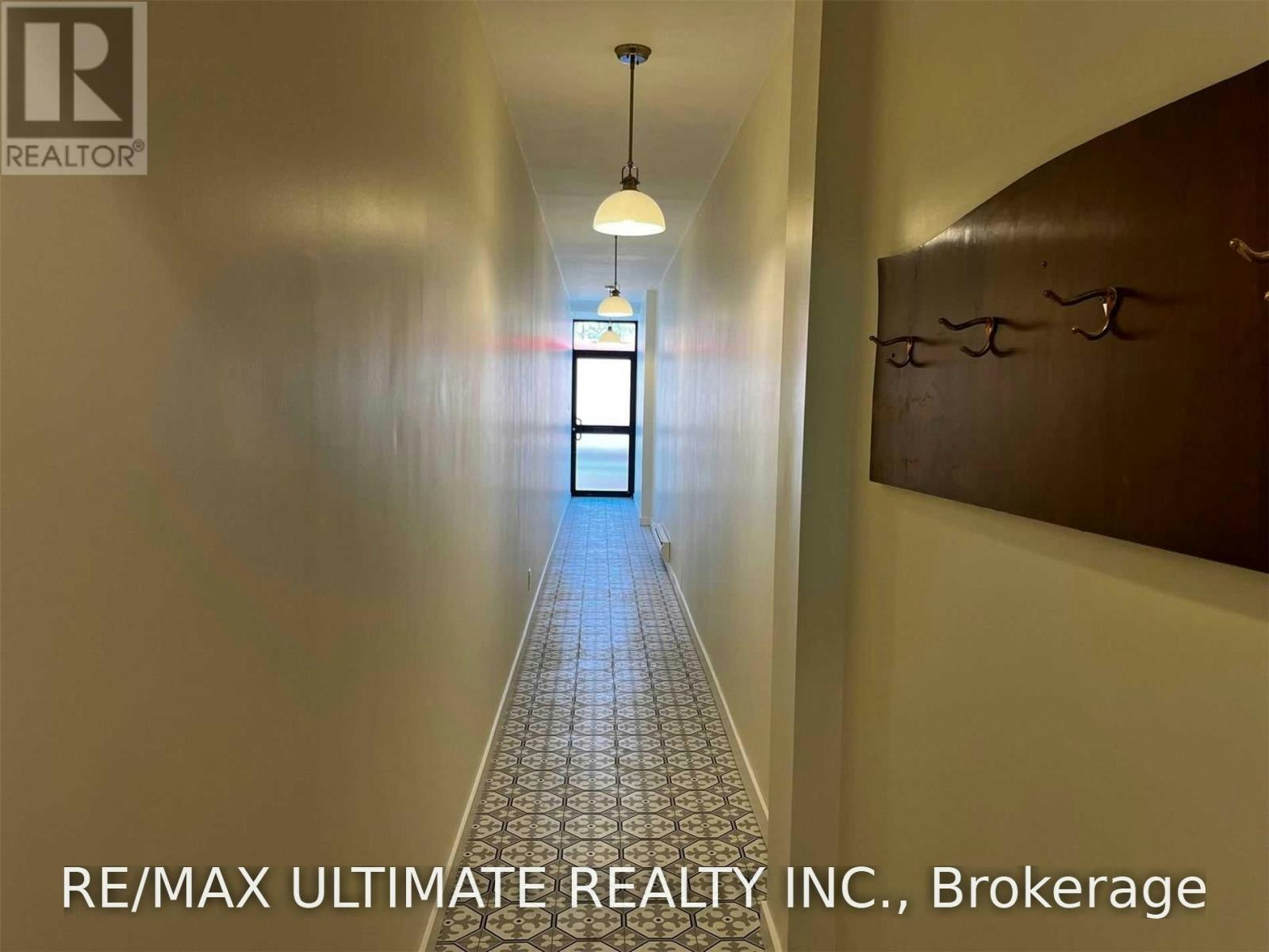 1065B St Clair Avenue W, Toronto, ON, M6E 1A6 - 25