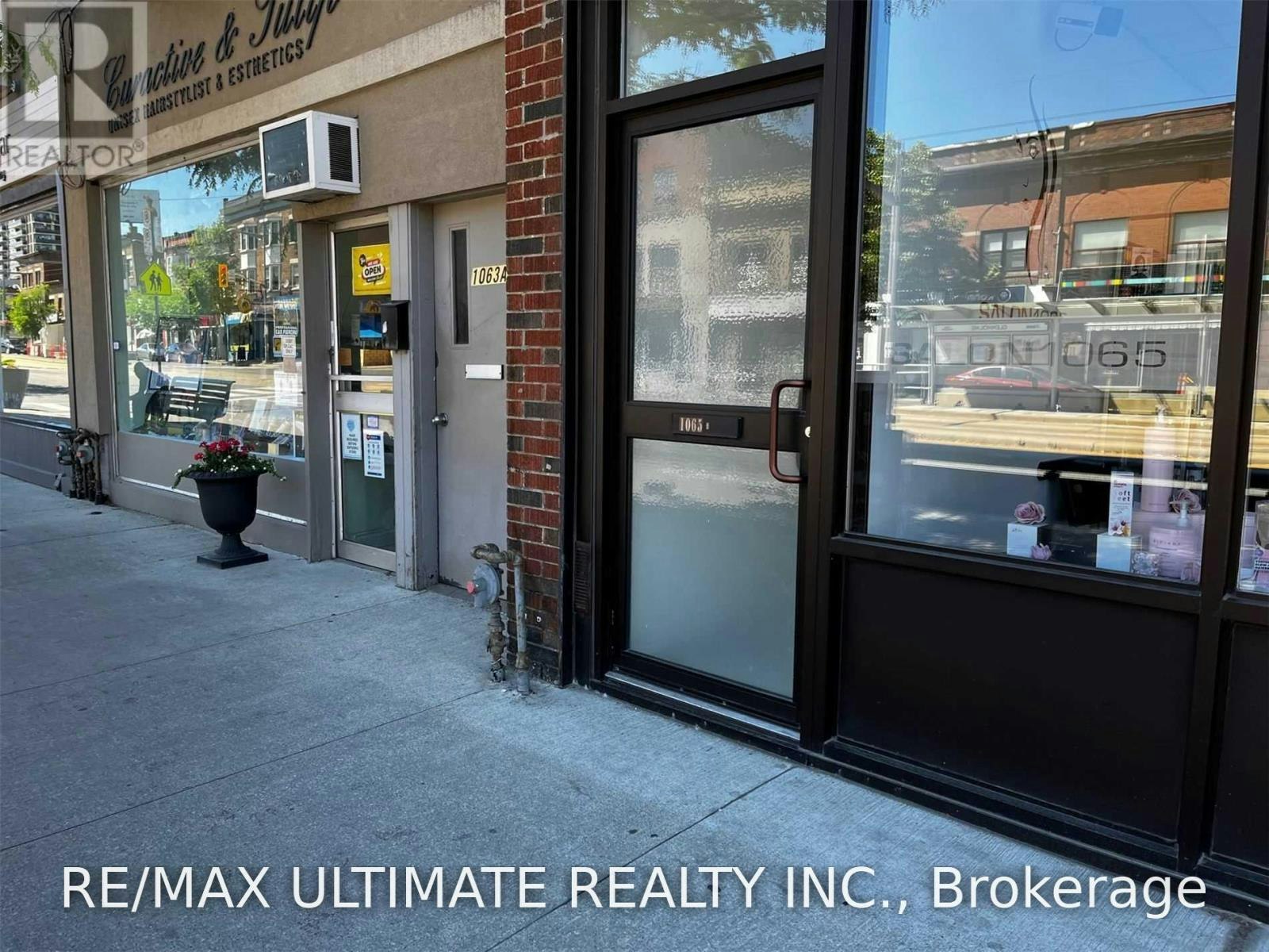 1065B St Clair Avenue W, Toronto, ON, M6E 1A6 - 35