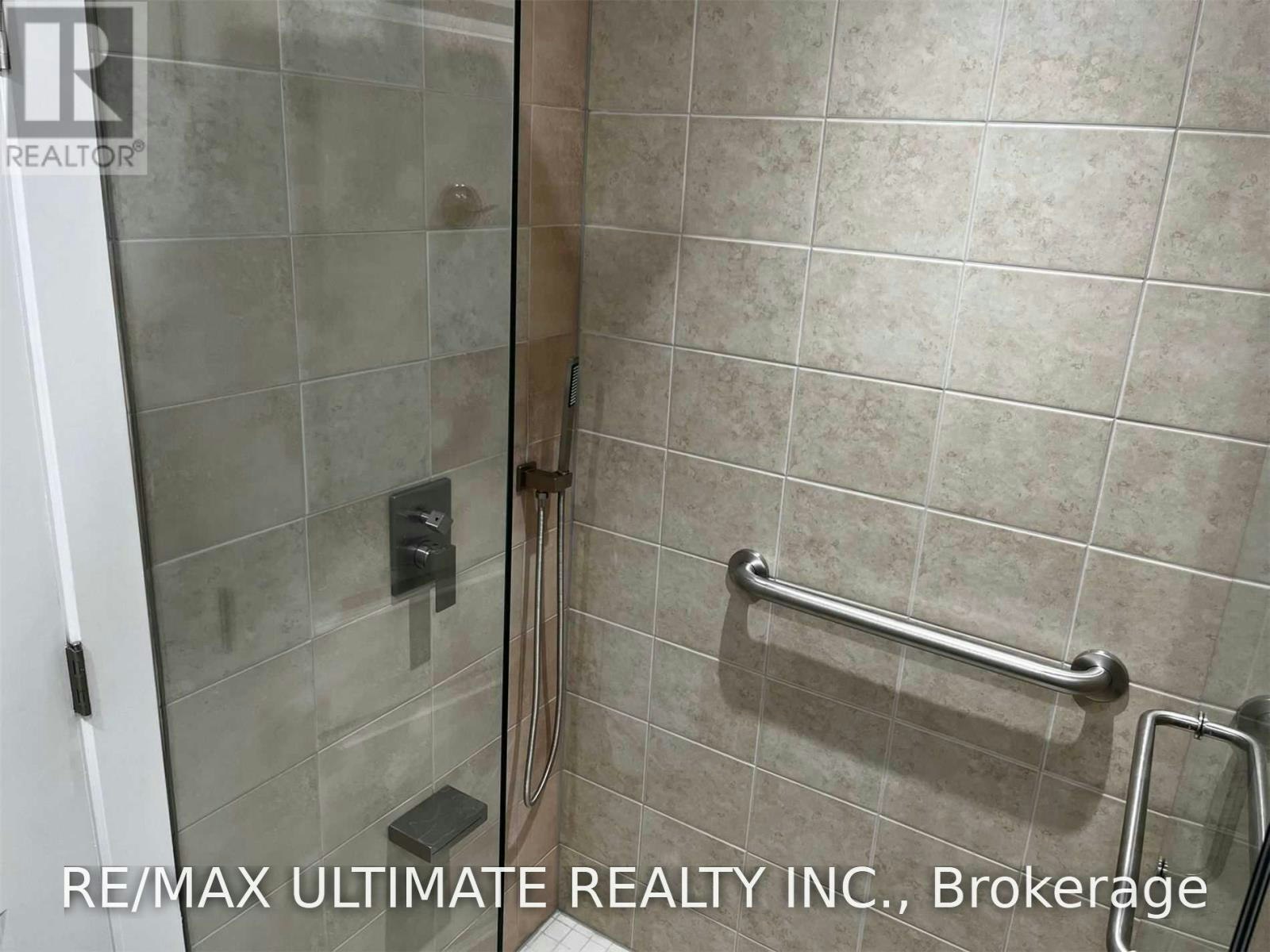 1065B St Clair Avenue W, Toronto, ON, M6E 1A6 - 19
