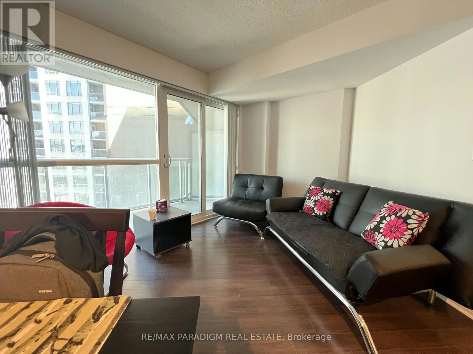 701-352 Front Street W, Toronto, ON, M5V 0K3 - 2