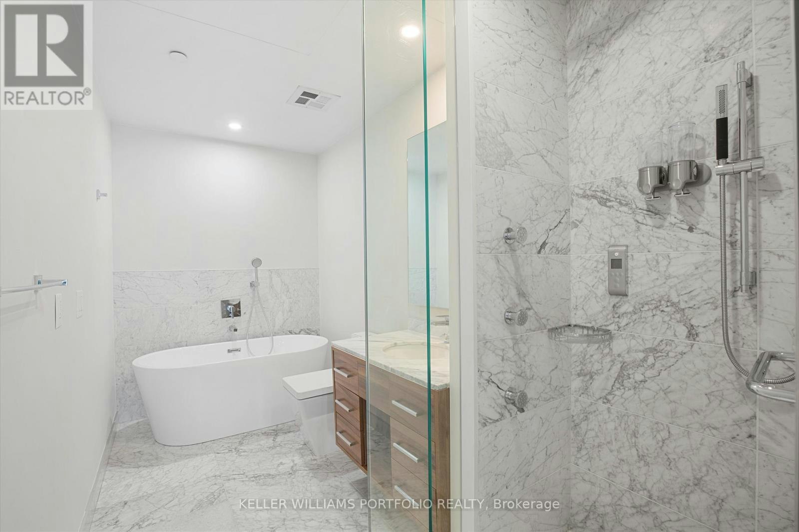 2408-488 University Avenue, Toronto, ON, M5G 0C1 - 9