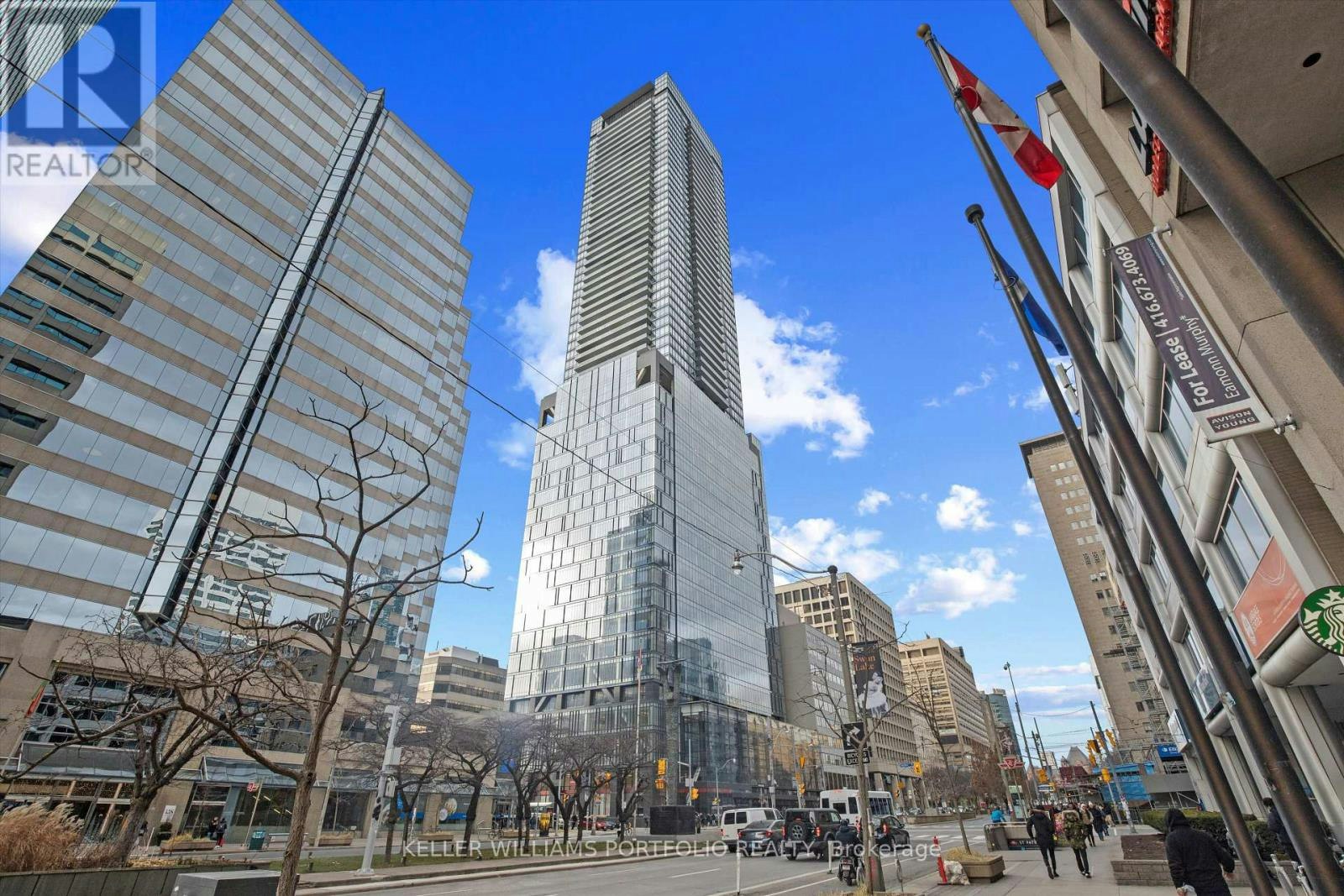 2408-488 University Avenue, Toronto, ON, M5G 0C1 - 17