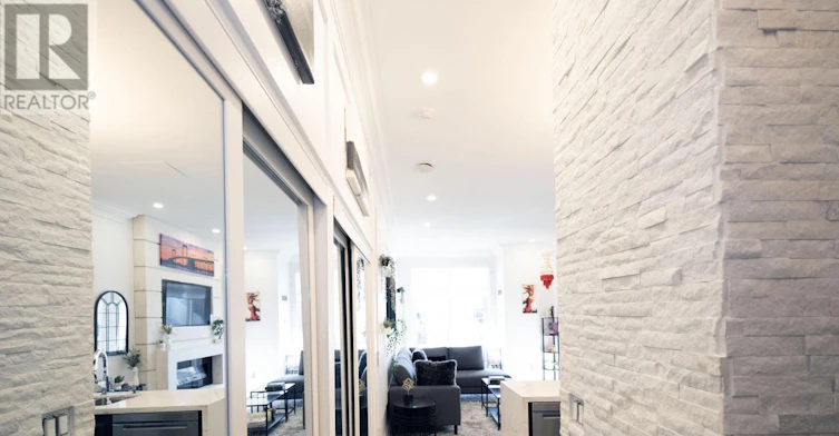 3108-4090 Living Arts Drive, Mississauga, ON, L5B 4M8 - 2