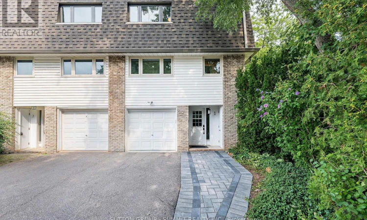 1-1270 Gainsborough Drive