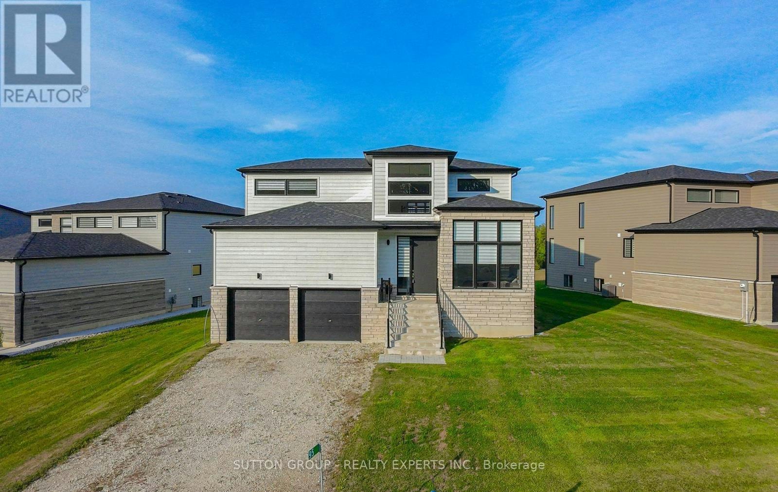 95 Goldie Court, Blue Mountains, ON, N0H 1J0