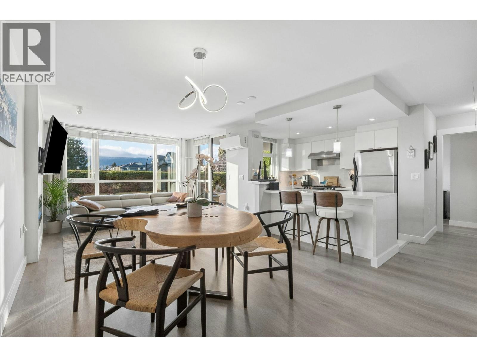 308-160 W 3rd Street, North Vancouver, BC, V7M 0A9