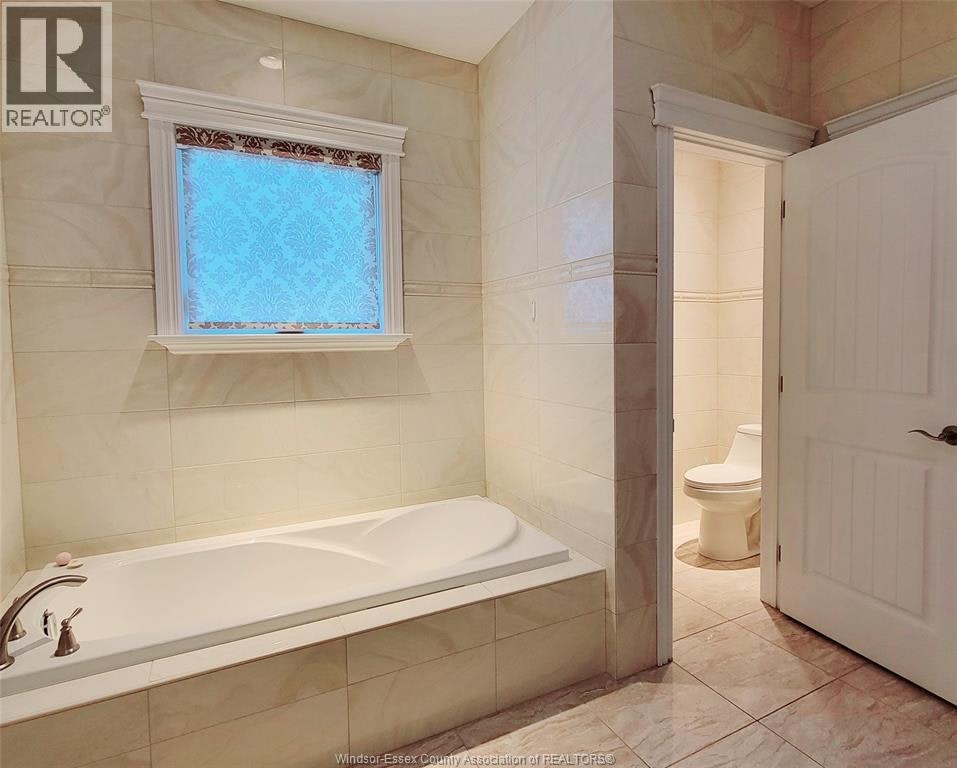 7835 Broderick Road, Lasalle, ON, N9H 1X2 - 16