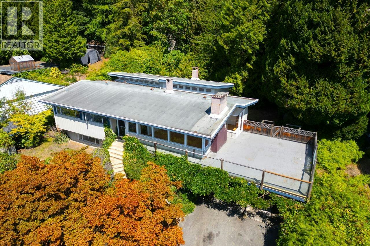 1241 Nepal Crescent, West Vancouver, BC, V7T 2H4
