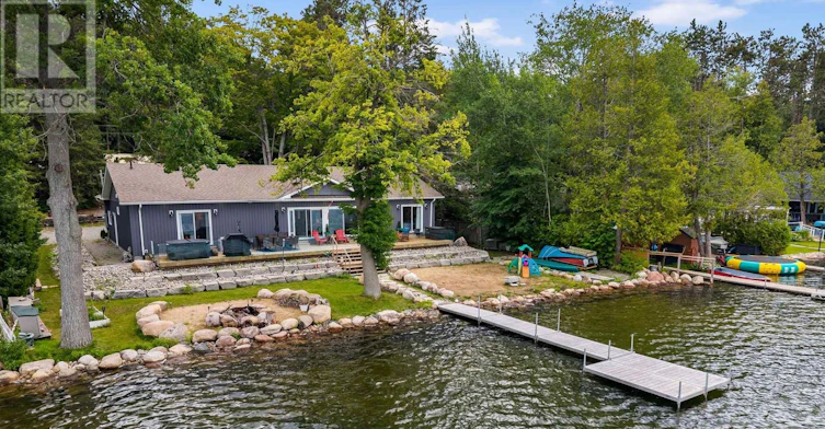 86 Andrew Drive, Tiny, ON, L9M 0B4
