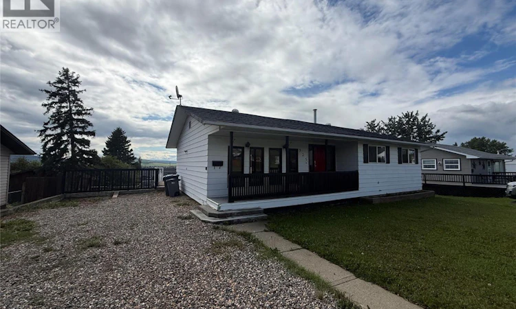 925 Cornwall Crescent