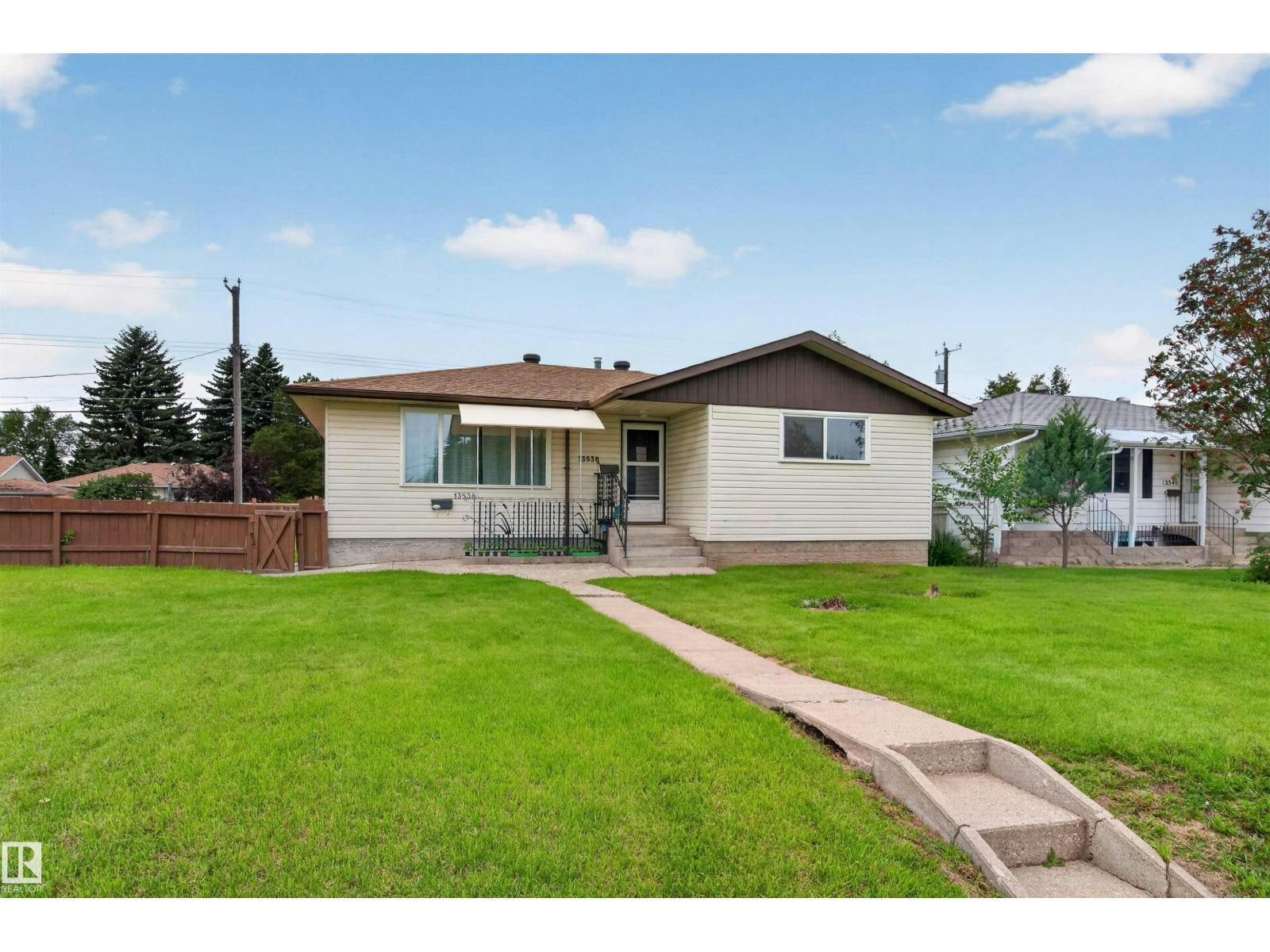 13536 119 Street NW, Edmonton, AB, T5E 5N2