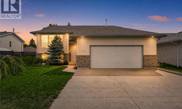 518 Peterson Crescent