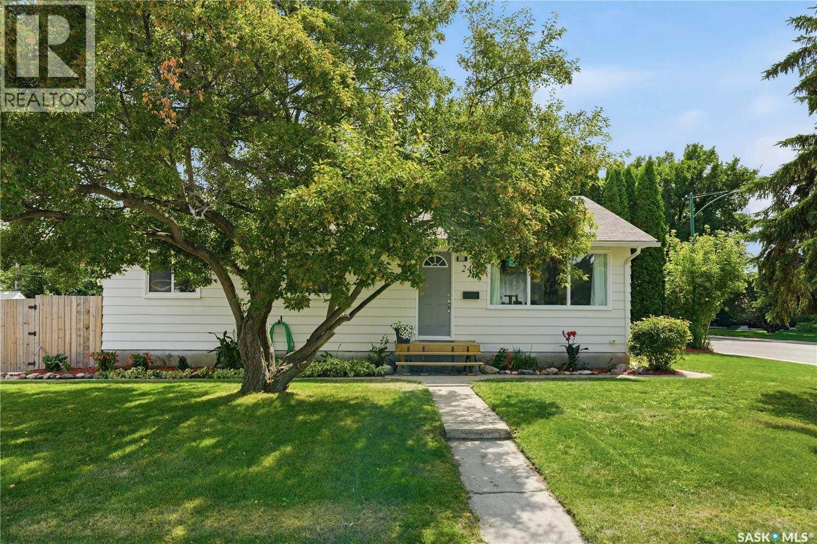 2401 Dufferin Avenue, Saskatoon, SK, S7J 1C3