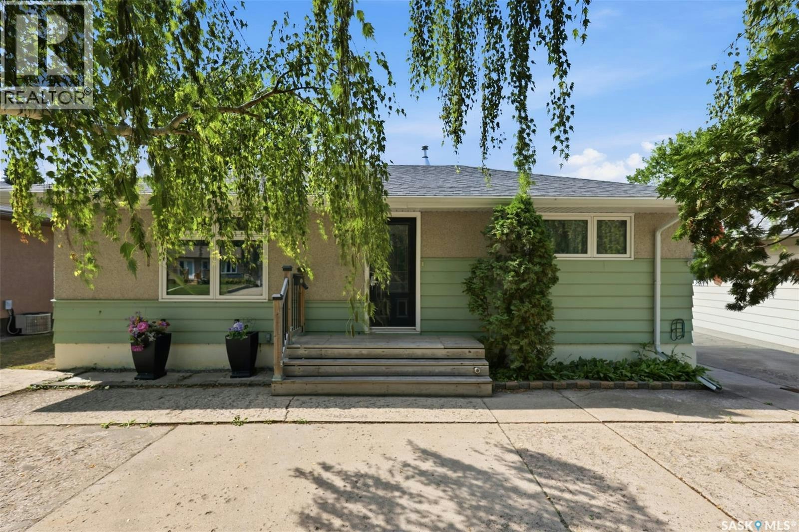 131 Ottawa Avenue S, Saskatoon, SK, S7M 3L4