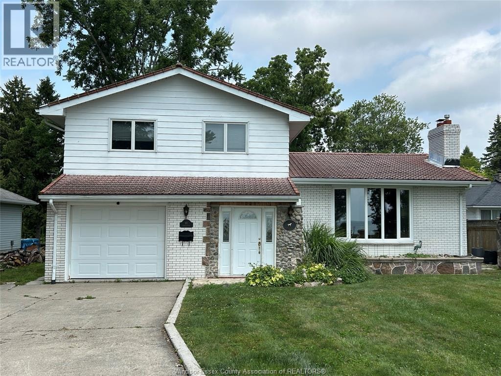 90 Harbourview, Kingsville, ON, N9Y 2J2
