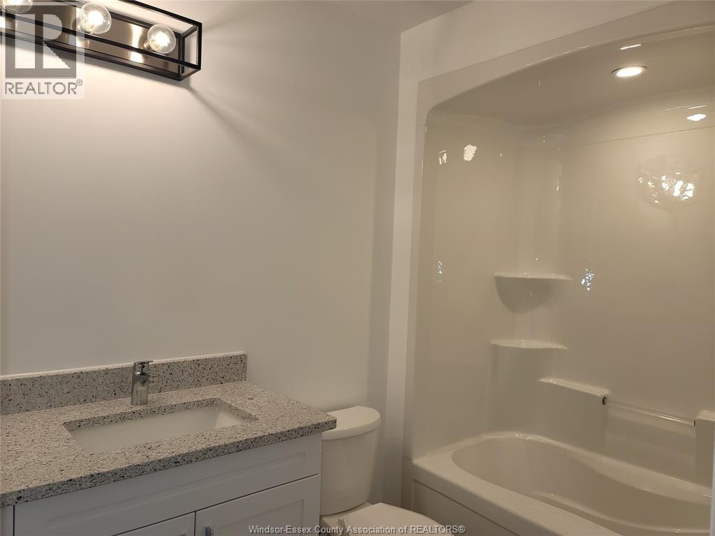 222-3817 Howard Avenue, Windsor, ON, N9E 3N8 - 17