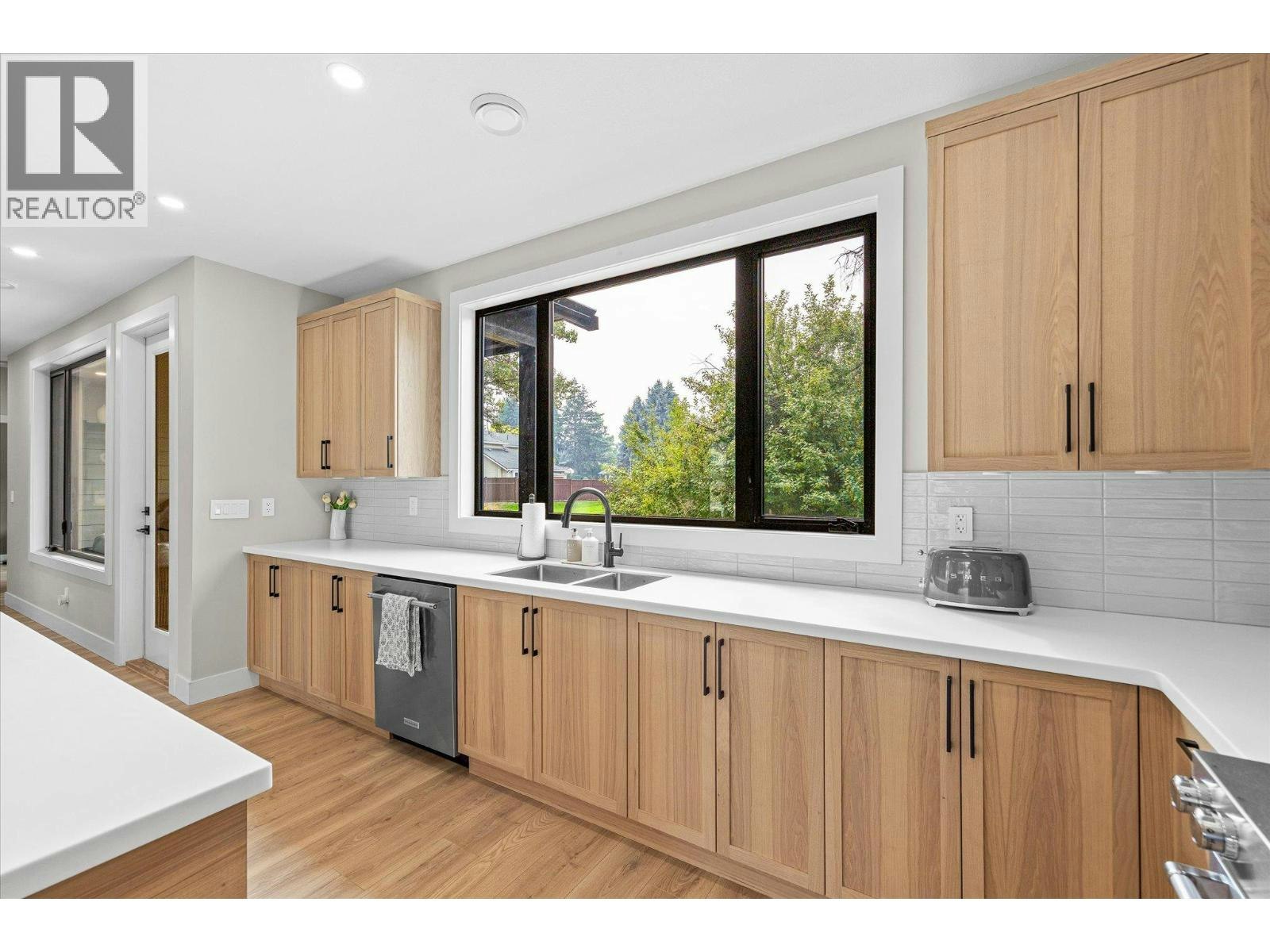 4198 Russo Street, Kelowna, BC, V1W 0B6 - 12
