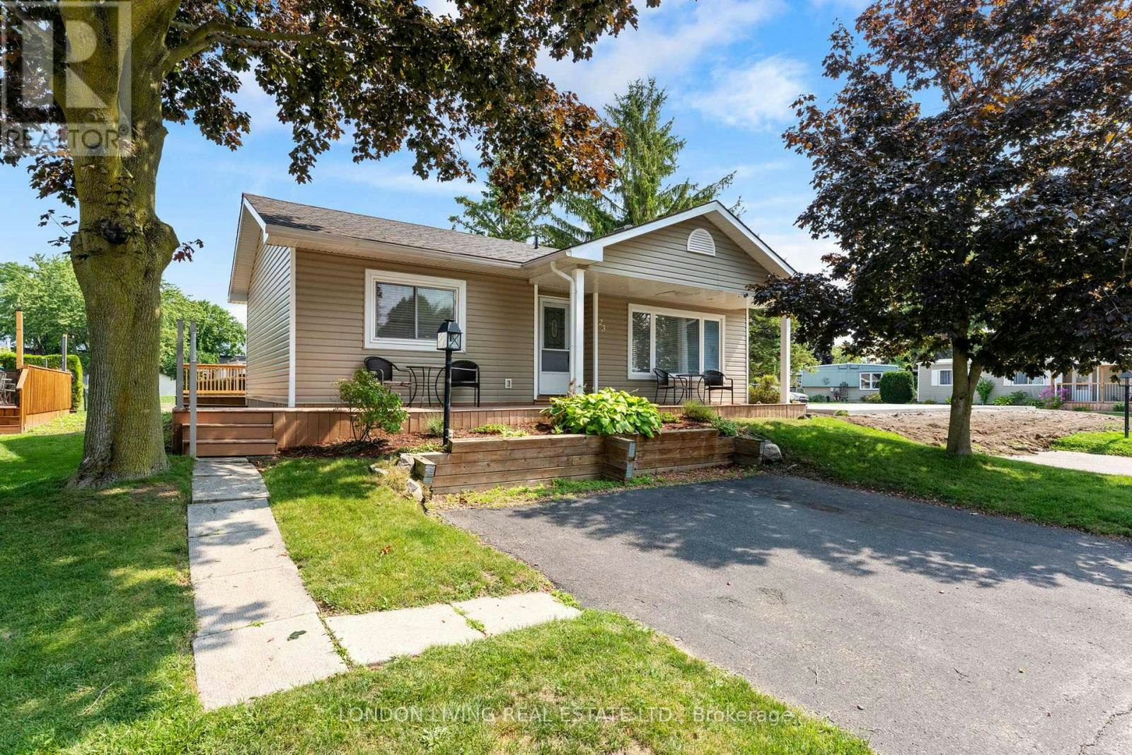 23 Pebble Beach Parkway, Exeter, ON, N0M 1T0