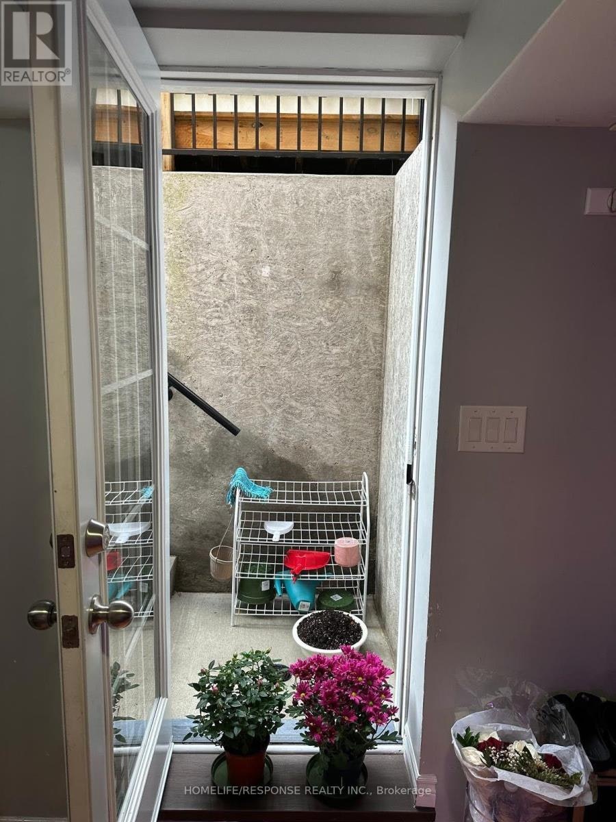 BASEMENT-5695 Jenvic Grove, Mississauga, ON, L5M 7B4 - 3