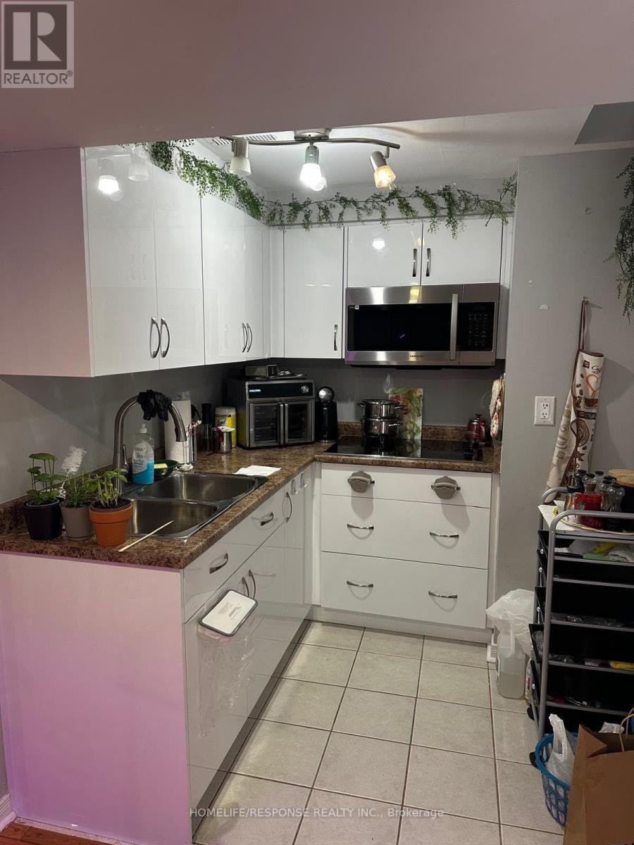 BASEMENT-5695 Jenvic Grove, Mississauga, ON, L5M 7B4 - 4
